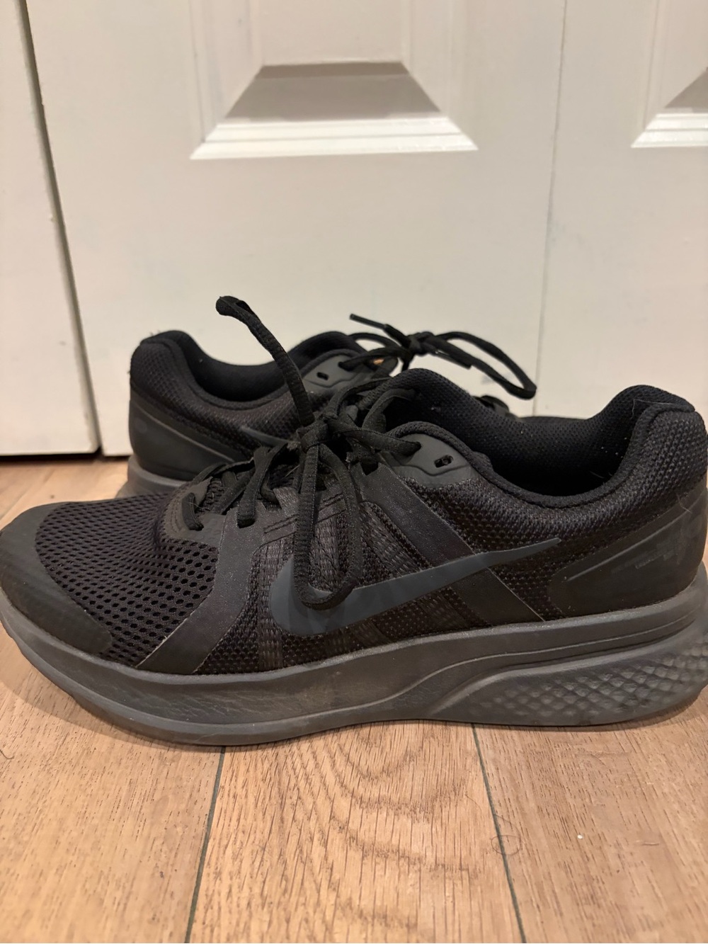 Nike Men’s Black Mesh Athletic Trainers -Run Swift 3